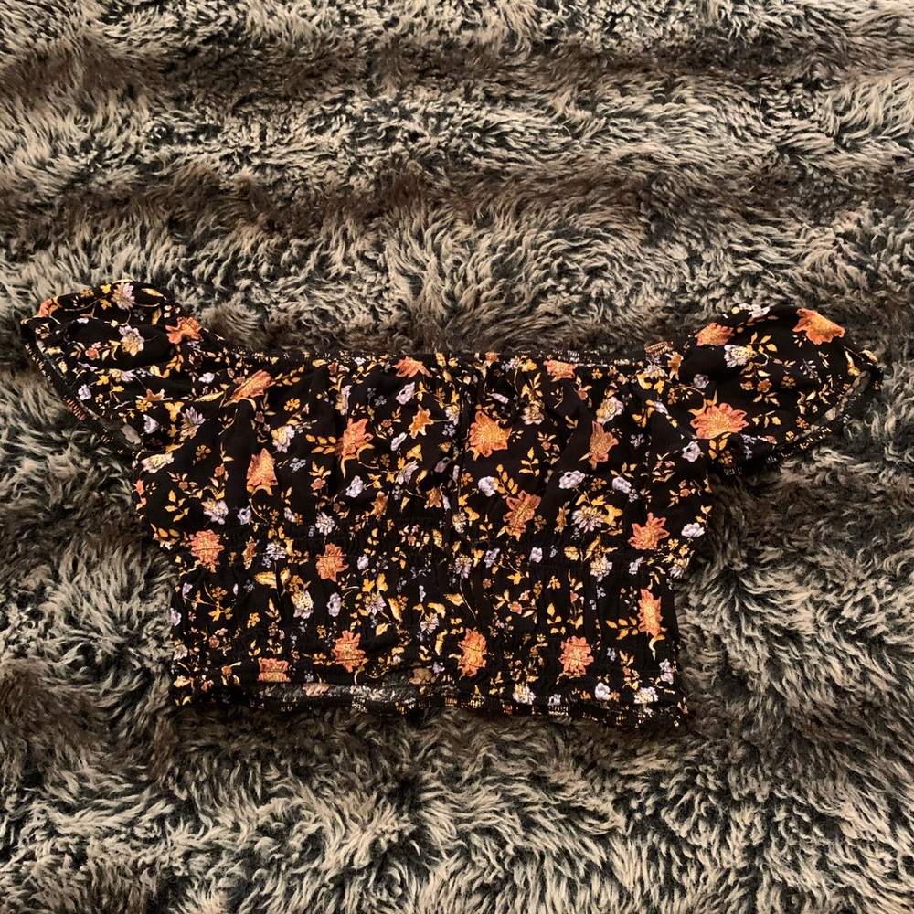 Kendall & Kylie Off The Shoulder Crop